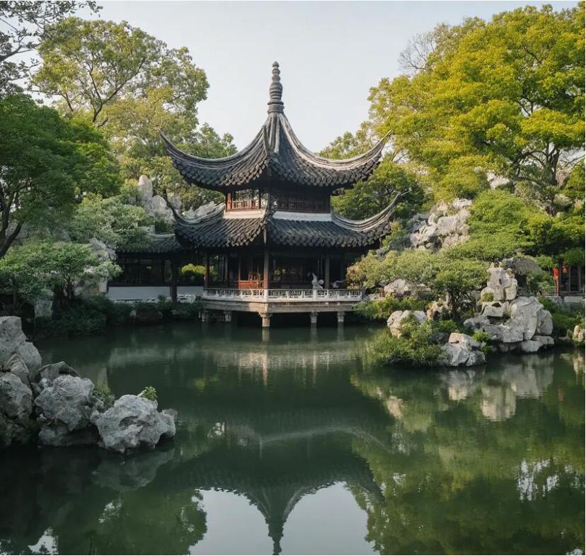 椒江区倾城餐饮有限公司